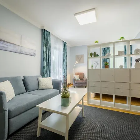 بيت ضيافة Villa Muzsa Apartment House بالاتونفوريد