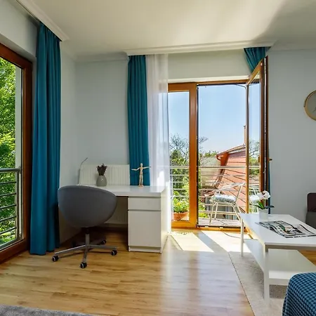 Villa Muzsa Apartment House بيت ضيافة 4*