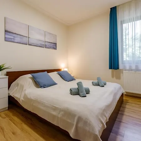 Villa Muzsa Apartment House 4* بالاتونفوريد