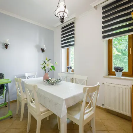 Villa Muzsa Apartment House بيت ضيافة 4*