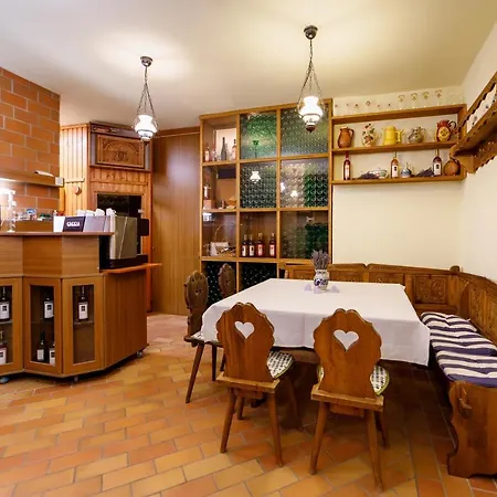 بيت ضيافة Villa Muzsa Apartment House بالاتونفوريد