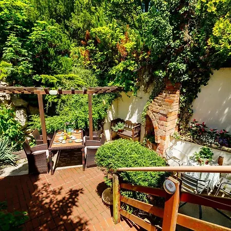 Affittacamere Muzsa Deluxe 4*
