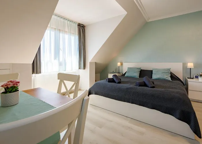 Muzsa House ゲストハウス 4*