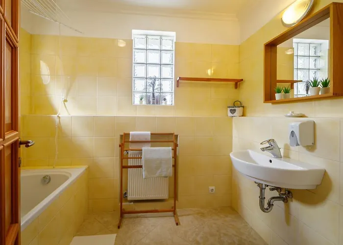 Muzsa House ゲストハウス 4*