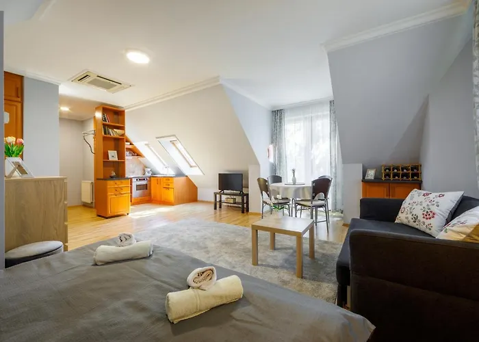 Muzsa House ゲストハウス 4*