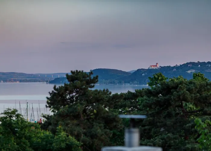 ゲストハウス Muzsa House 4*