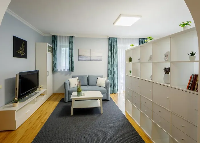 ゲストハウス Muzsa House バラトンフレド