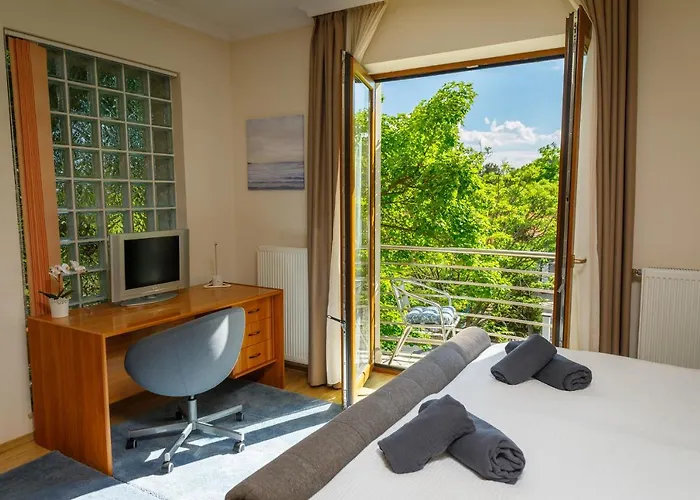 ゲストハウス Muzsa House バラトンフレド